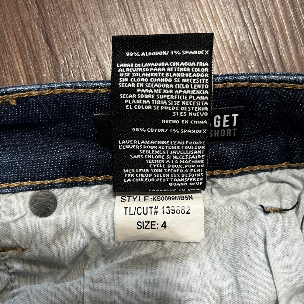 KUT From The Kloth Gidget Fray Short Mid Rise Medium Wash Distressed size 4 - Picture 10 of 10
